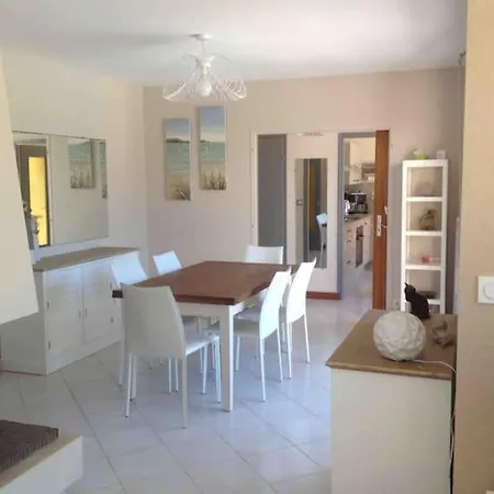 בית נופש Petit Paradis ז'אר-סור-מר