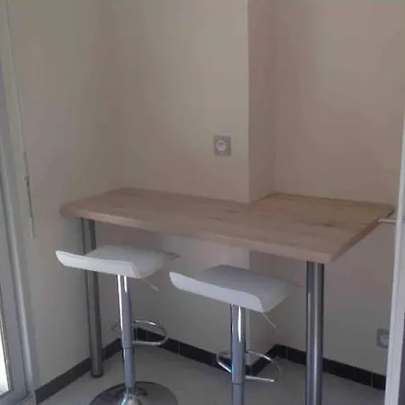 Petit Paradis בית נופש ז'אר-סור-מר